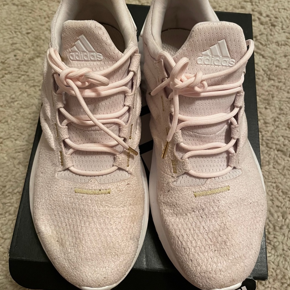 Adidas Tennis Shoes
